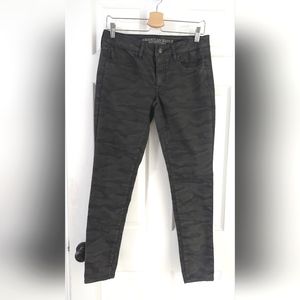 Dark green camo American Eagle pants